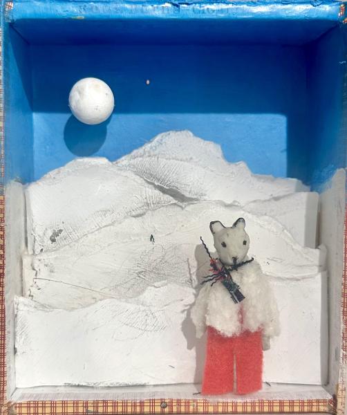 Mixed Media mouse in diorama